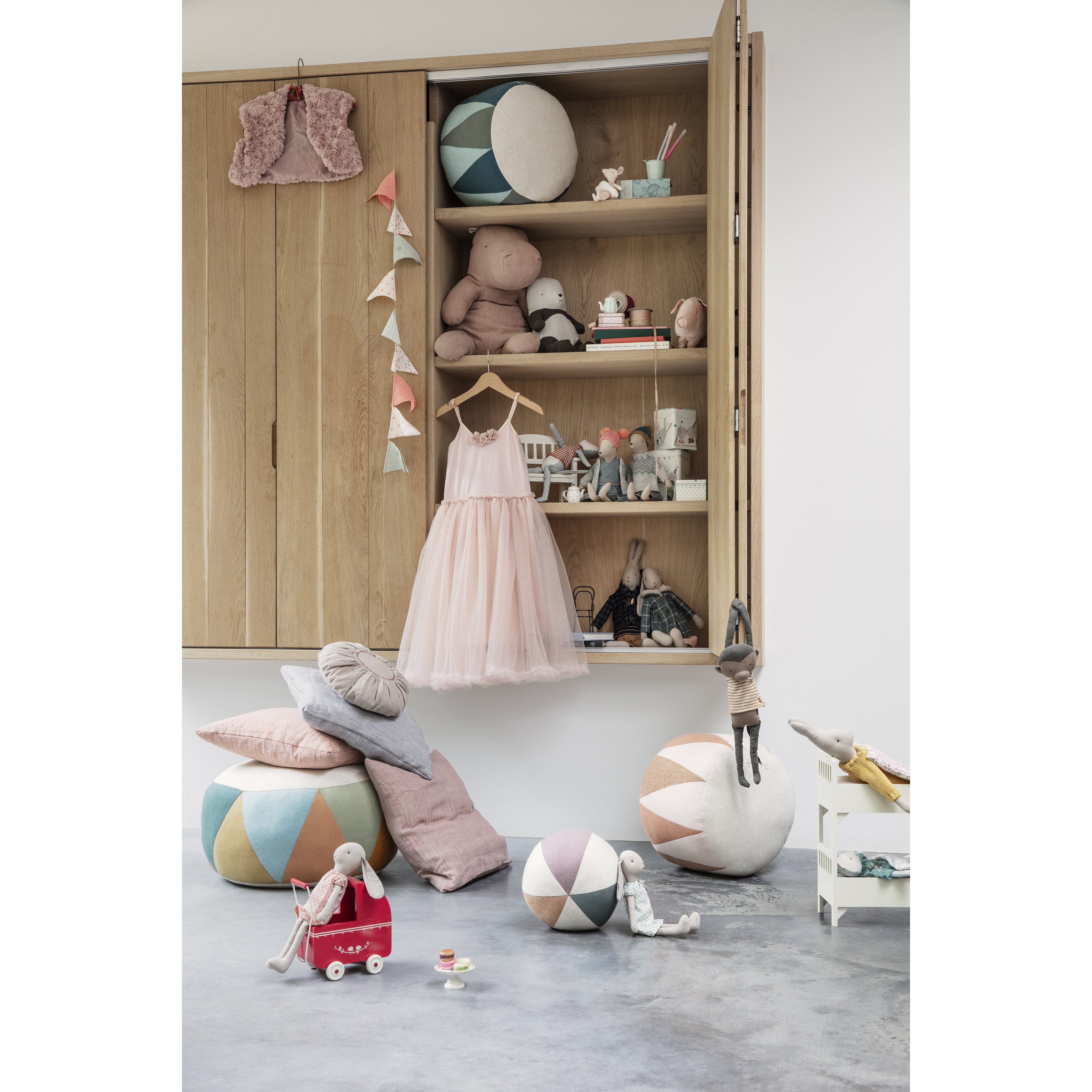 maileg-cushion-round-flower-circle- (3)