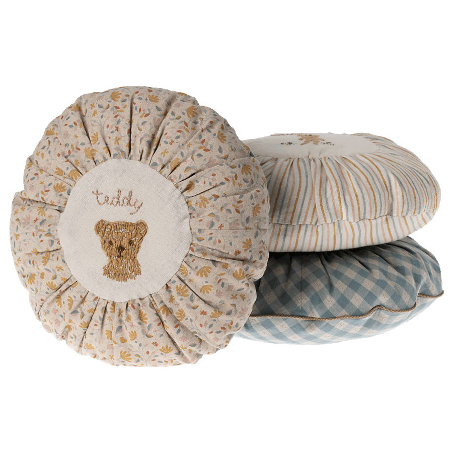 maileg-cushion-round-small-teddy-flower-mail-19252601- (2)