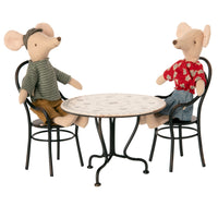maileg-dining-table-set-with-2-chairs- (2)