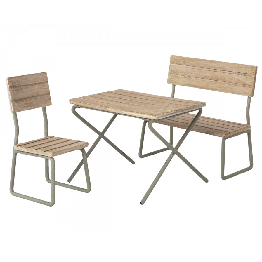 maileg-garden-set-table-w-chair-and-bench- (1)