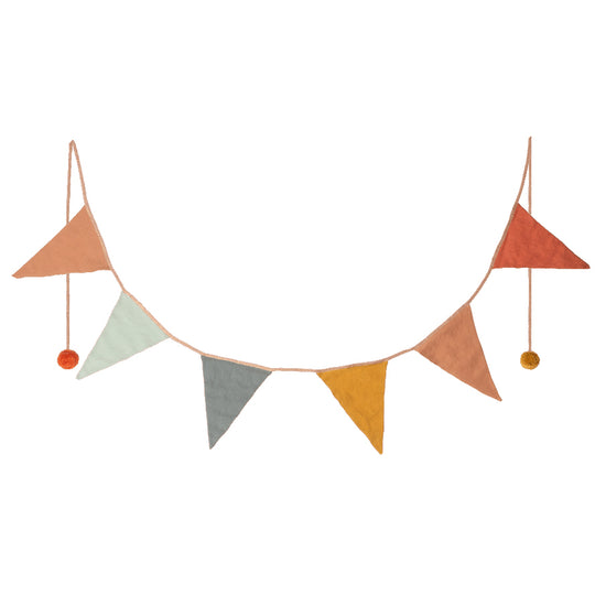 maileg-garland-big-6-flags-