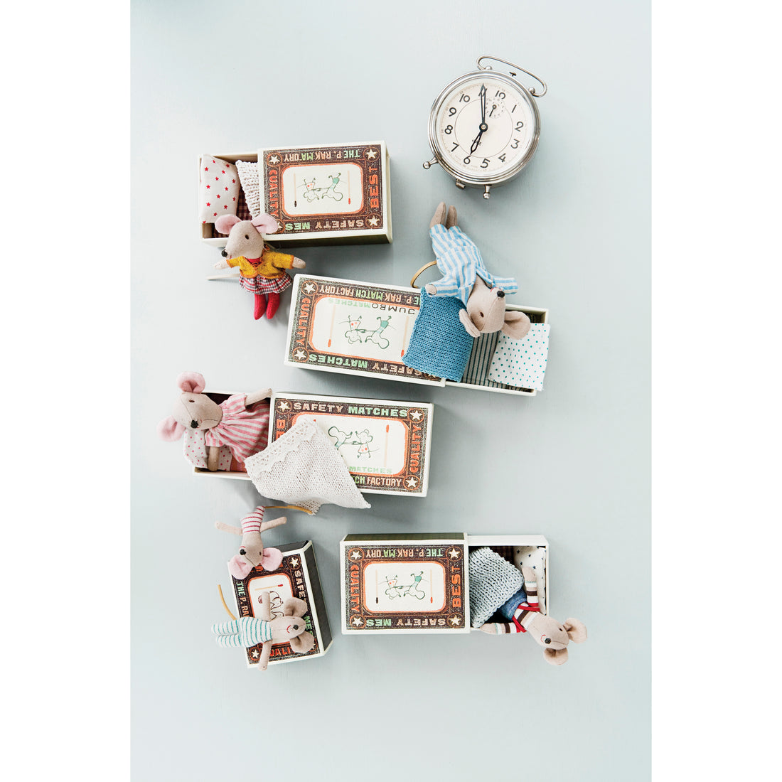 maileg-little-sister-mouse-in-box- (9)