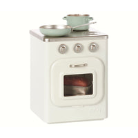 maileg-metal-stove-with-utensils- (1)