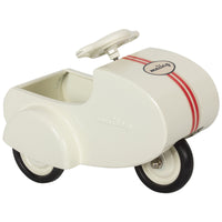 maileg-mini-metal-scooter-01