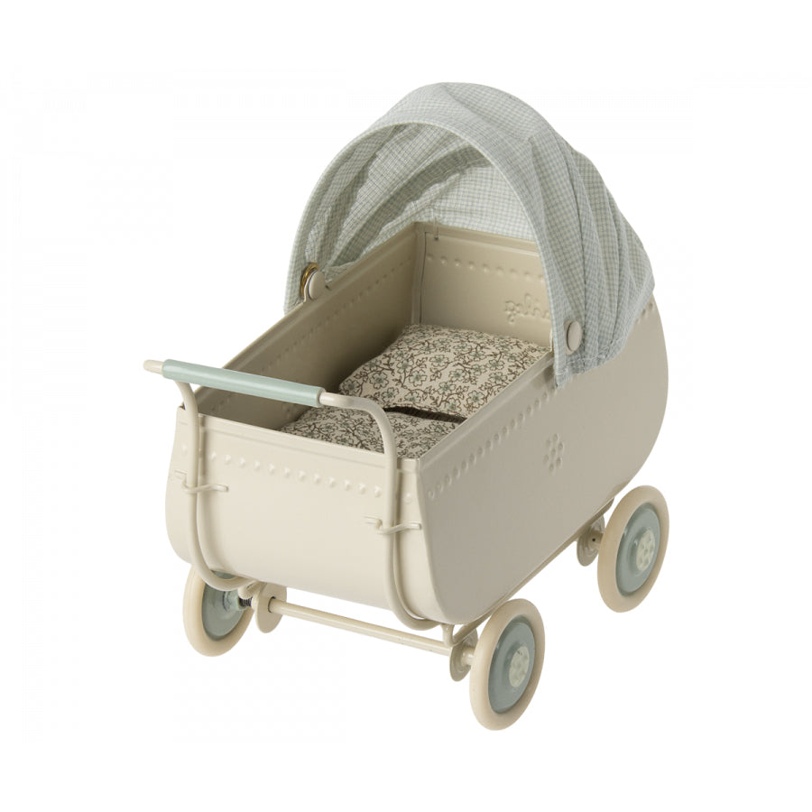 maileg-pram-micro-blue-mail-11210301- (1)