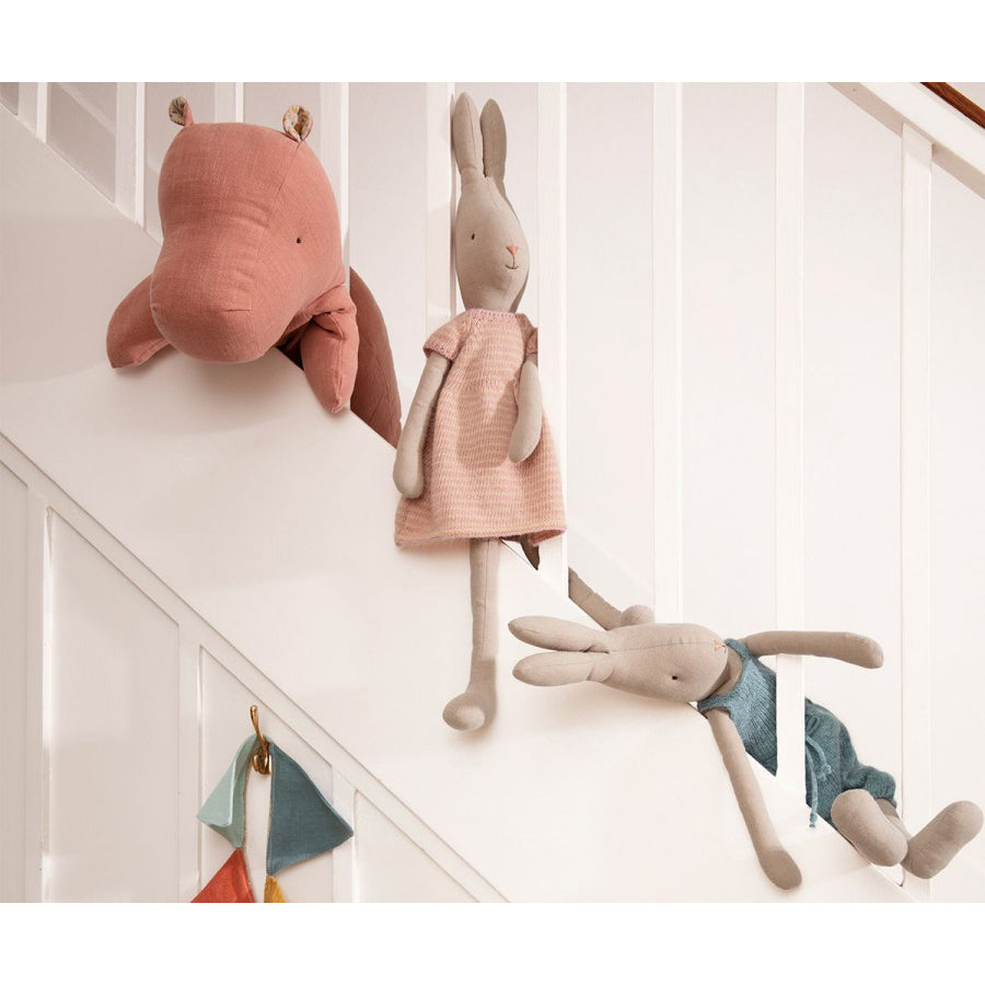 maileg-rabbit-size-4-knitted-dress-mail-16242100- (3)