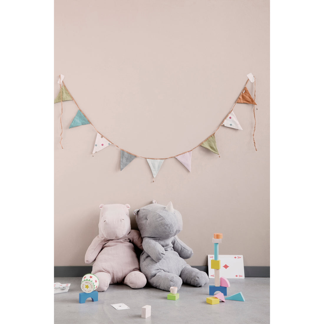 maileg-safari-friends-rhino-dusty-green- (5)