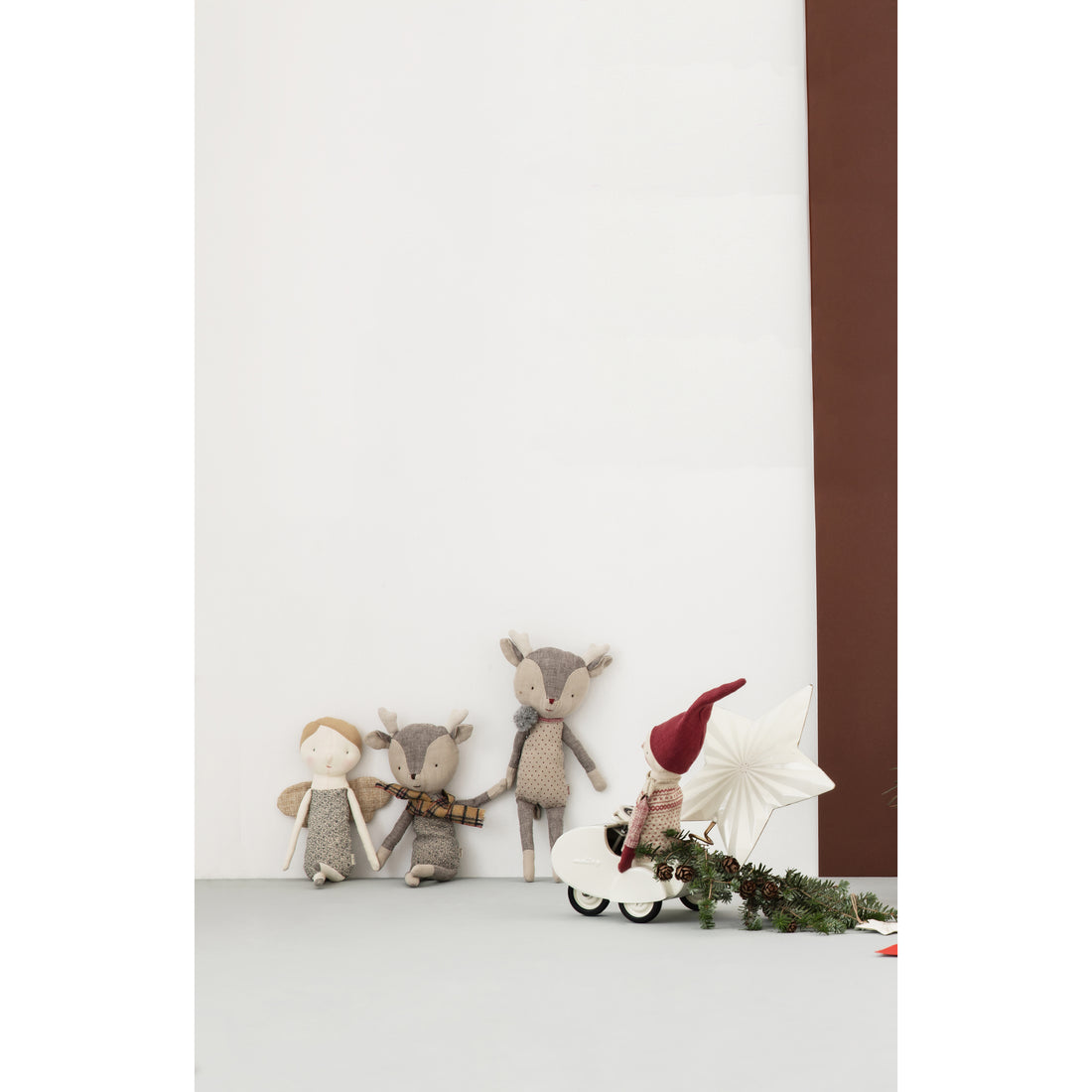 maileg-winter-friends-reindeer-boy- (5)