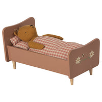 maileg-wooden-bed-teddy-mom-rose- (2)