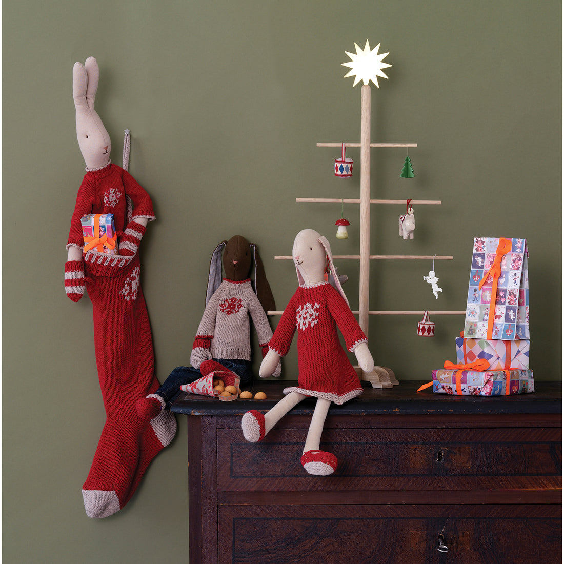 maileg-wooden-christmas-tree-for-ornaments- (3)