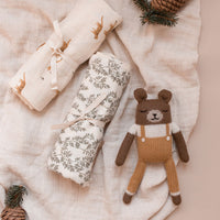 main-sauvage-muslin-swaddle-blanket-bay-leaves-main-swbay110- (2)
