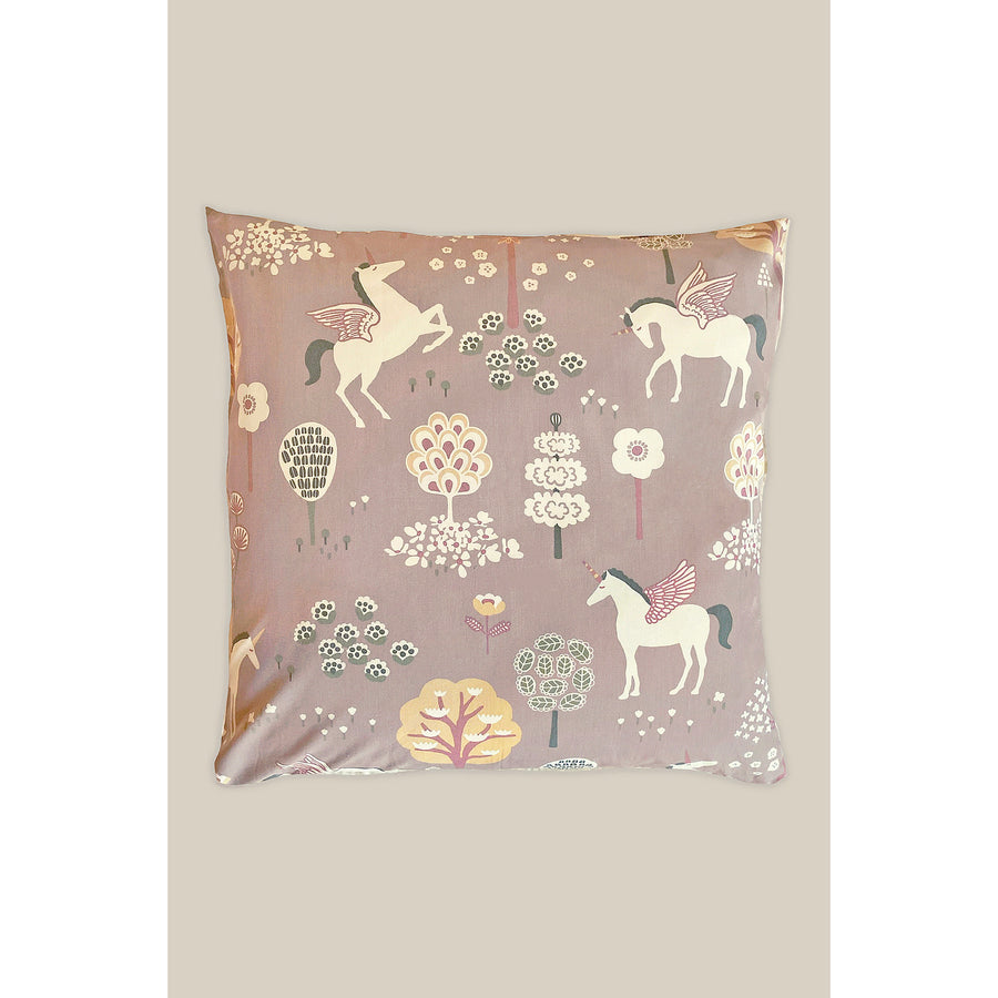majvillan-cushion-cover-true-unicorns-lilac- (1)