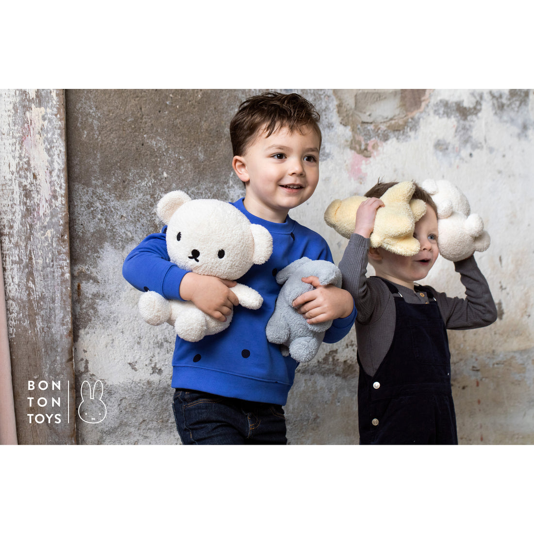miffy-sitting-teddy-blue-23cm-miff-24182302- (3)