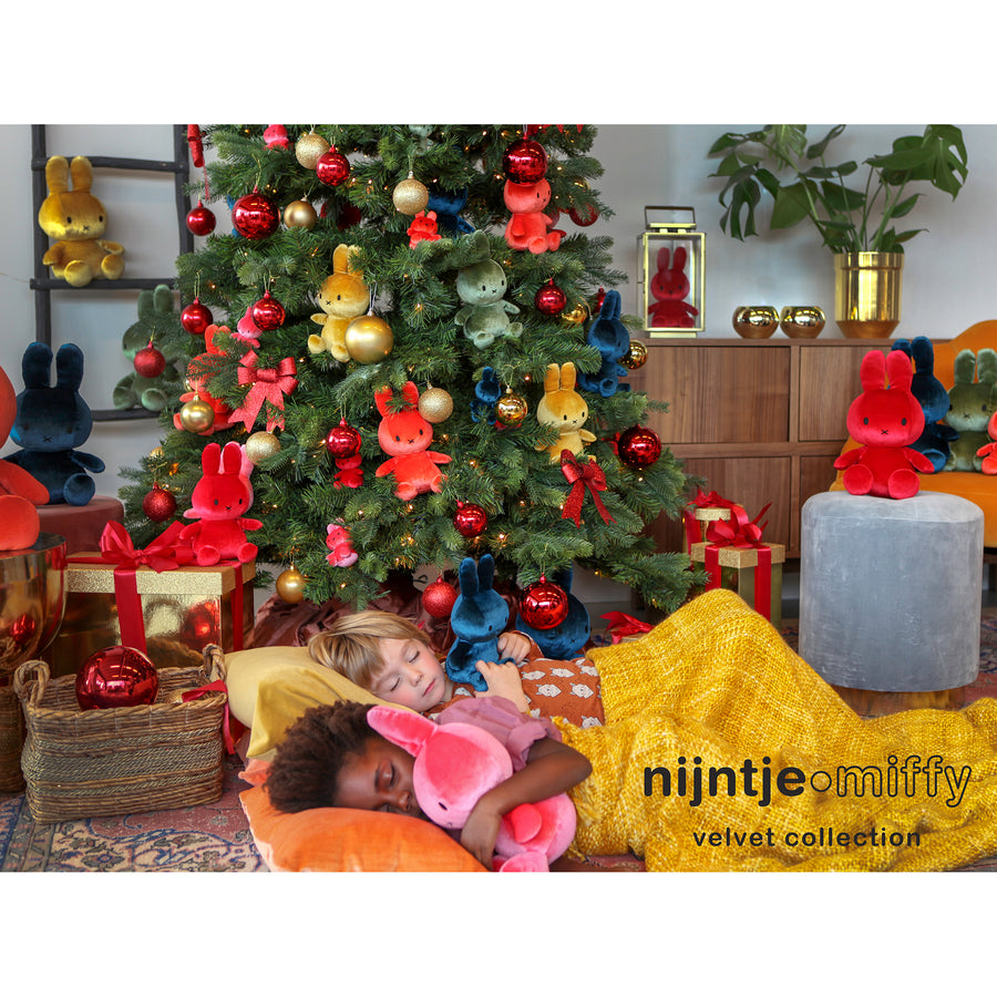 miffy-sitting-velvet-candy-orange- (3)