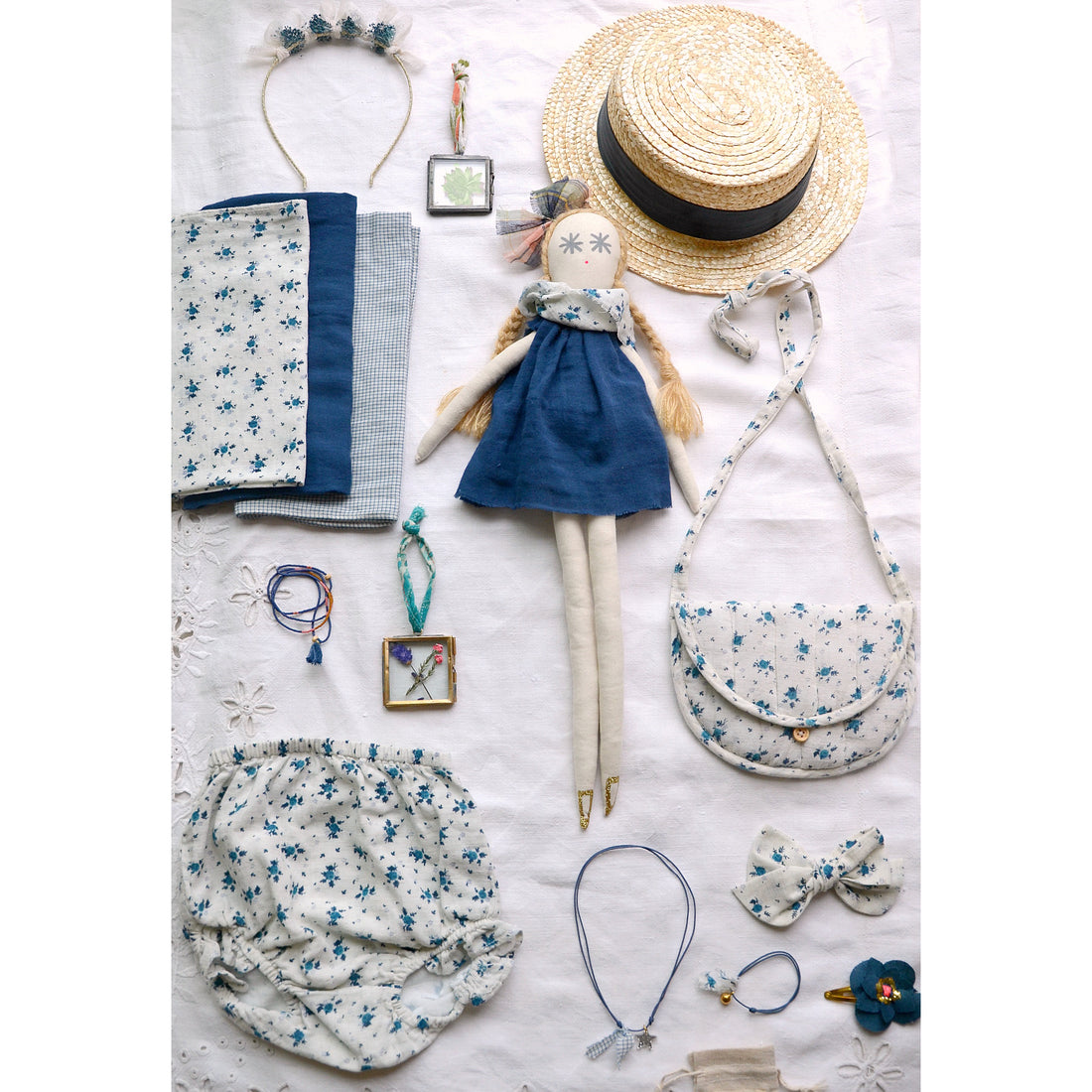 minina-loves-hairpin-old-school-veronica-blue-flowers- (4)
