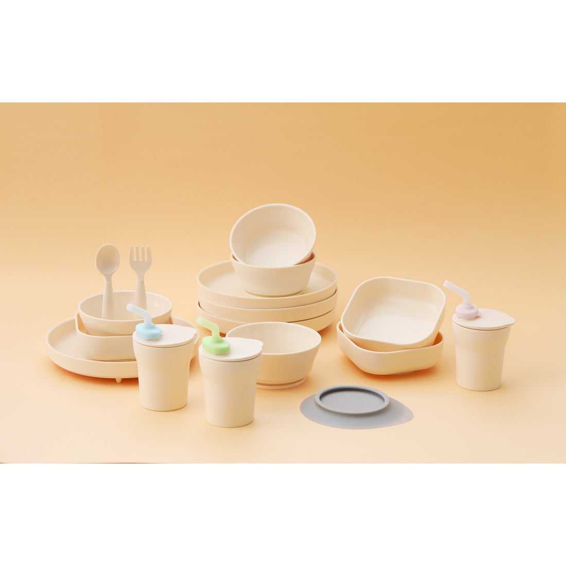 miniware-first-bite-set-pla-cereal-suction-bowl-vanilla-+-silicone-spoon-and-cover-in-cotton-grey- (19)