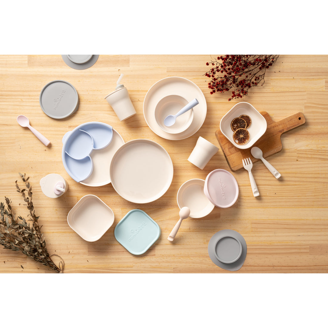 miniware-first-bite-set-pla-cereal-suction-bowl-vanilla-+-silicone-spoon-and-cover-in-cotton-grey- (24)