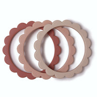 mushie-flower-teething-bracelet-3-pack-blush-rose-shifting-sand-mush-2600278- (2)