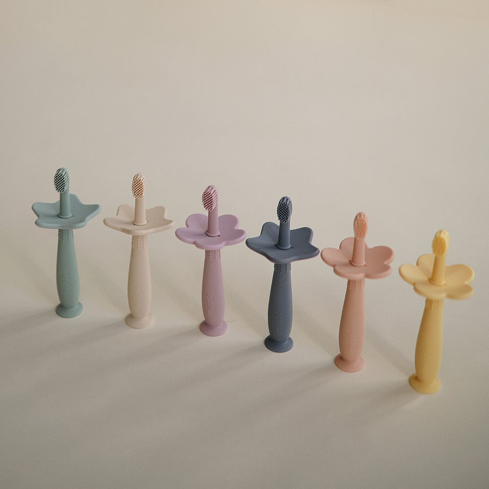 mushie-flower-training-toothbrus-cambridge-blue-mush-2540031- (3)