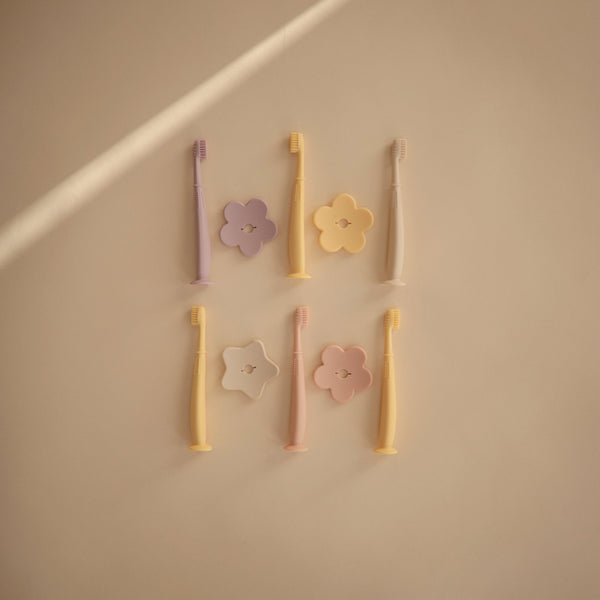 mushie-flower-training-toothbrush-pale-daffodil-mush-2530466- (3)