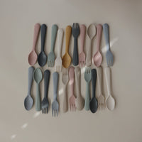 mushie-fork-and-spoon-set-cloud-mush-2380043- (2)