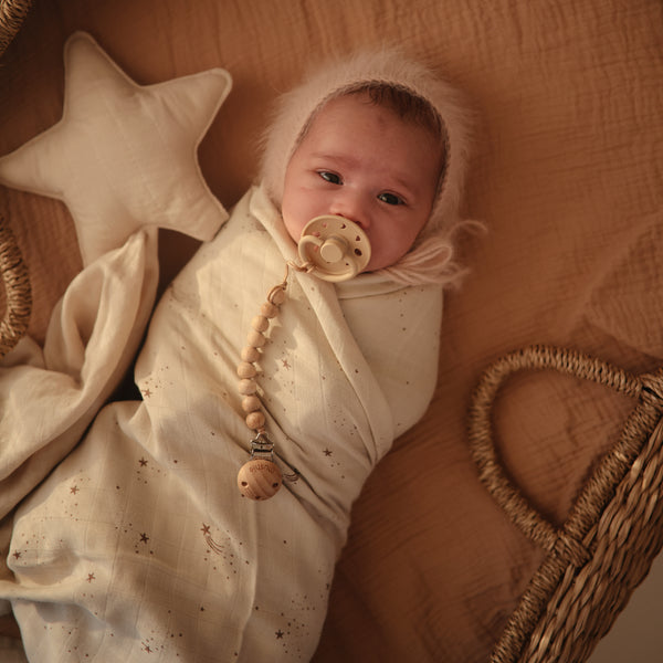 mushie-muslin-swaddle-blanket-organic-cotton-falling-stars-mush-2200245- (4)