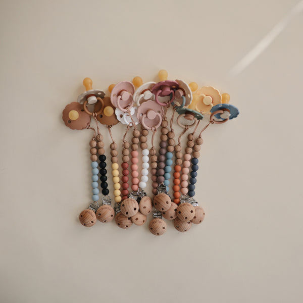 mushie-pacifier-clip-cleo-muted-yellow-mush-2100123- (3)