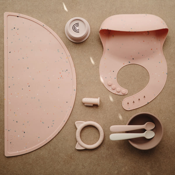 mushie-silicone-baby-bib-powder-pink-confetti-mush-2500249- (2)