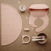 mushie-silicone-baby-bib-powder-pink-confetti-mush-2500249- (2)