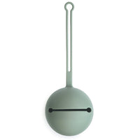 mushie-silicone-pacifier-holder-case-cambridge-blue-mush-2255031- (1)
