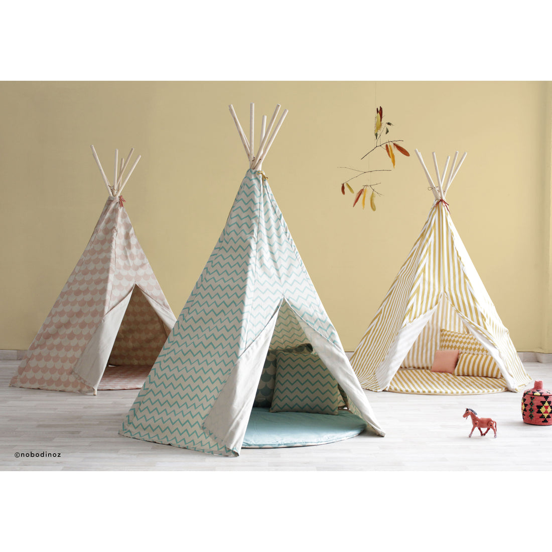 nobodinoz-apache-carpet-honey-stripes- (5)