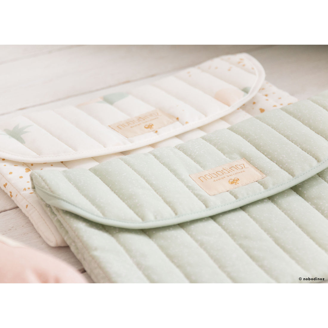 nobodinoz-bagatelle-pouch-white-bubble-aqua- (4)
