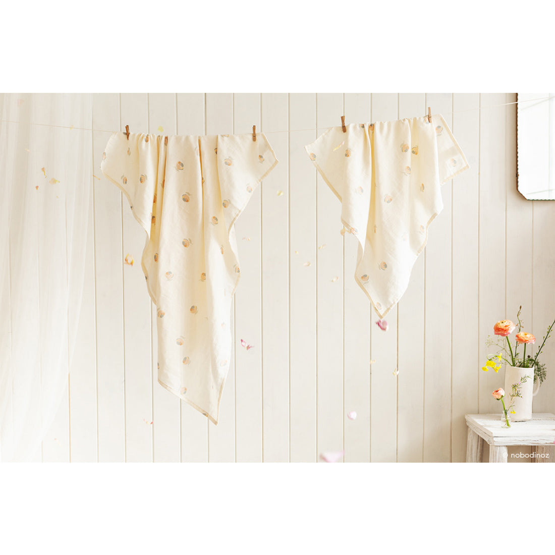 nobodinoz-butterfly-swaddle-blossom- (2)