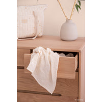 nobodinoz-butterfly-swaddle-honey-sweet-dots-natural- (8)