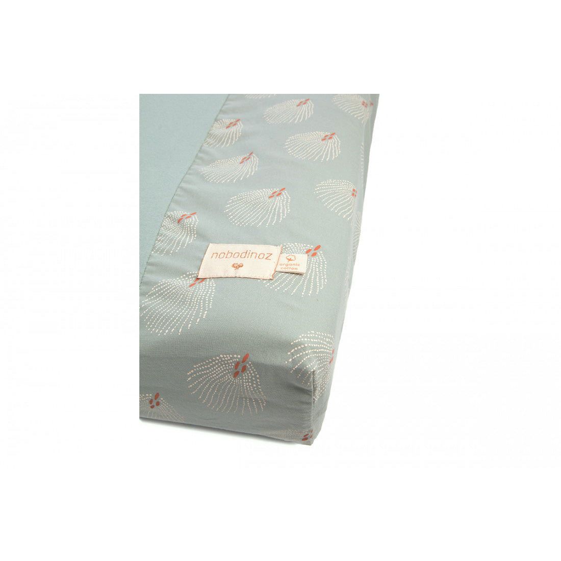 nobodinoz-calma-changing-cover-white-gatsby-antique-green-with-changing-mat-white- (2)