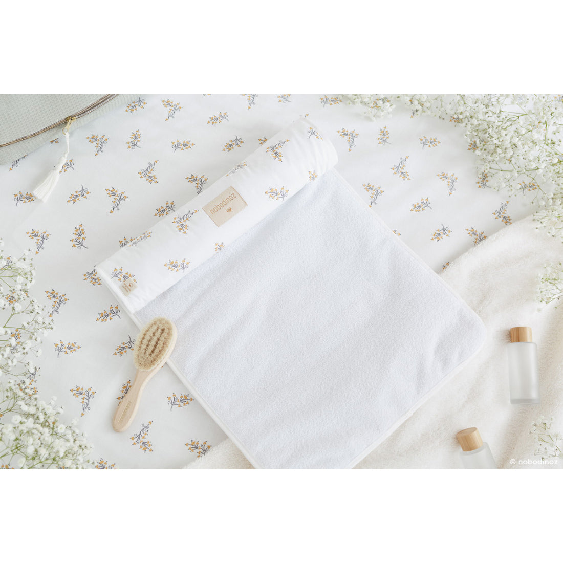 nobodinoz-changing-pad-nomad-flore-nobo-4921802- (2)