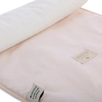 nobodinoz-changing-pad-nomad-honey-comb-dream-pink- (3)