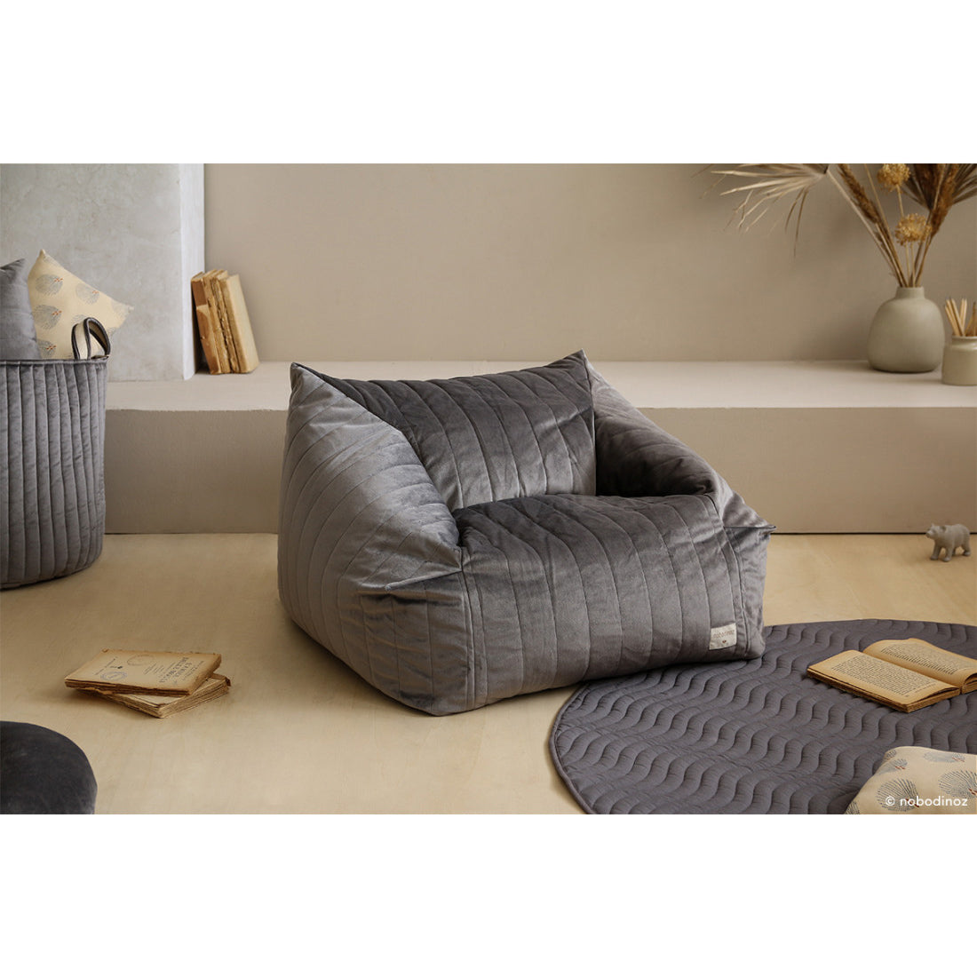 nobodinoz-chelsea-amrchair-velvet-beanbag-slate-grey-nobo-4921154- (4)