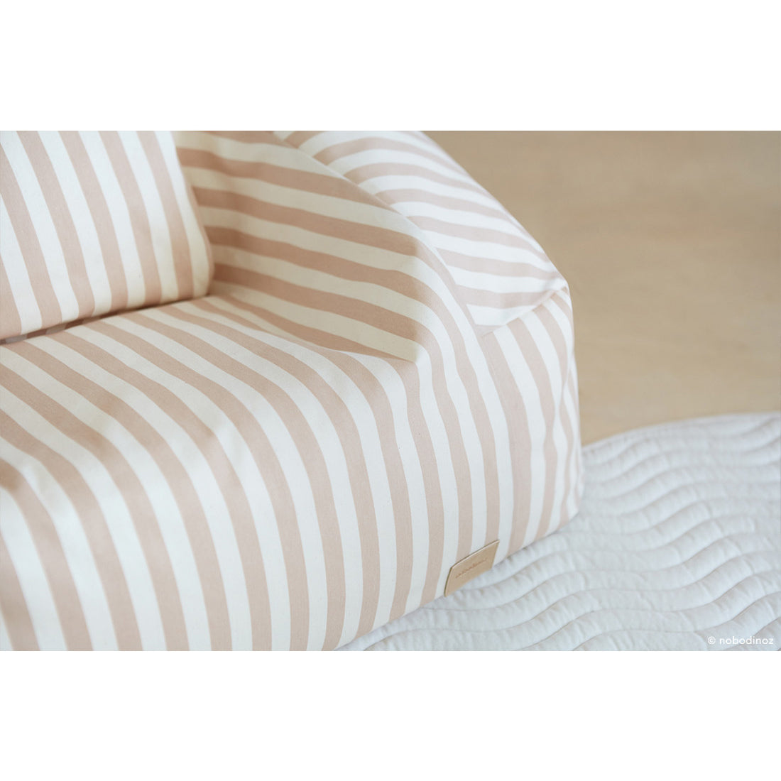 nobodinoz-chelsea-twill-beanbag-taupe-stripes-natural-nobo-4922250- (5)