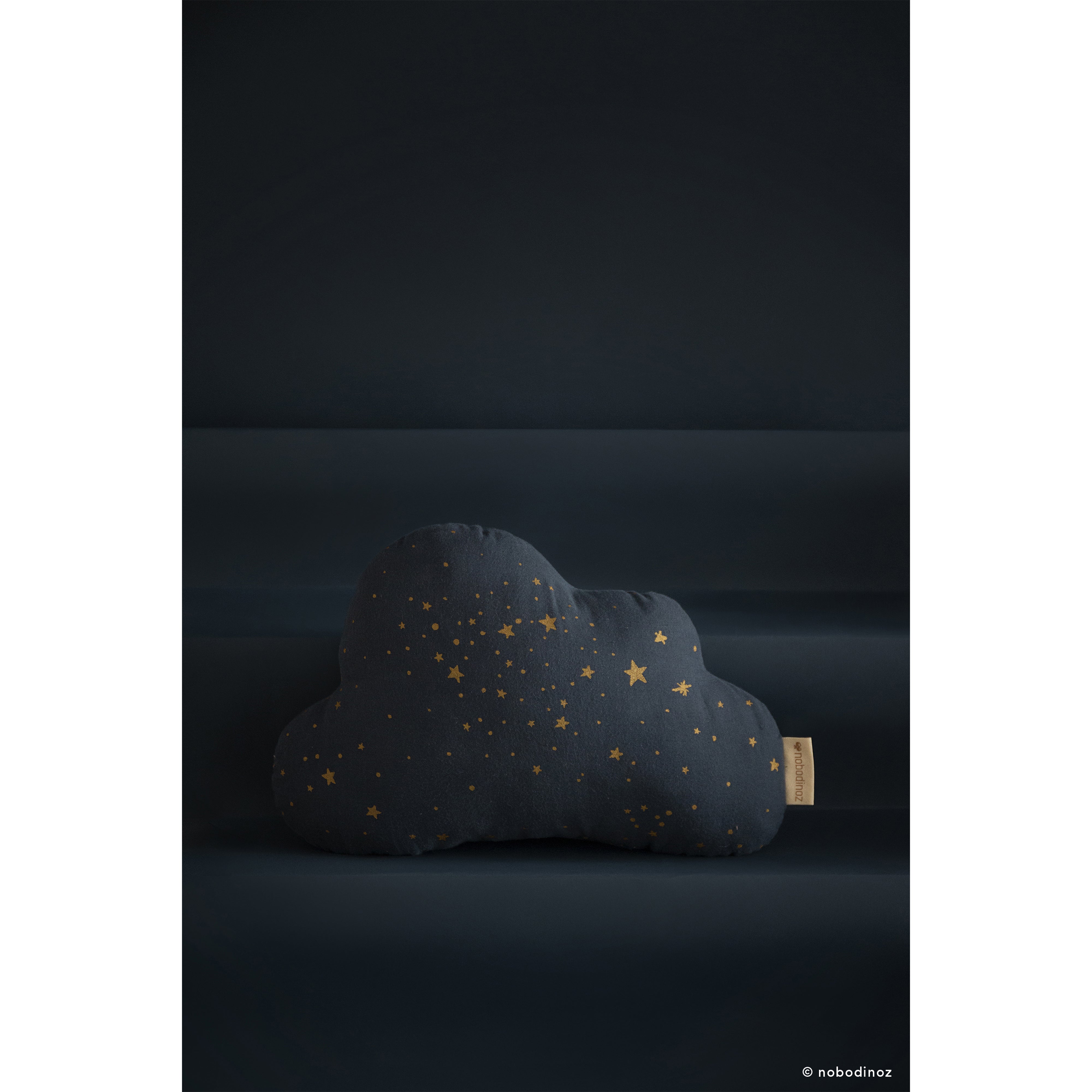 nobodinoz-cloud-cushion-gold-stella-midnight-blue- (3)