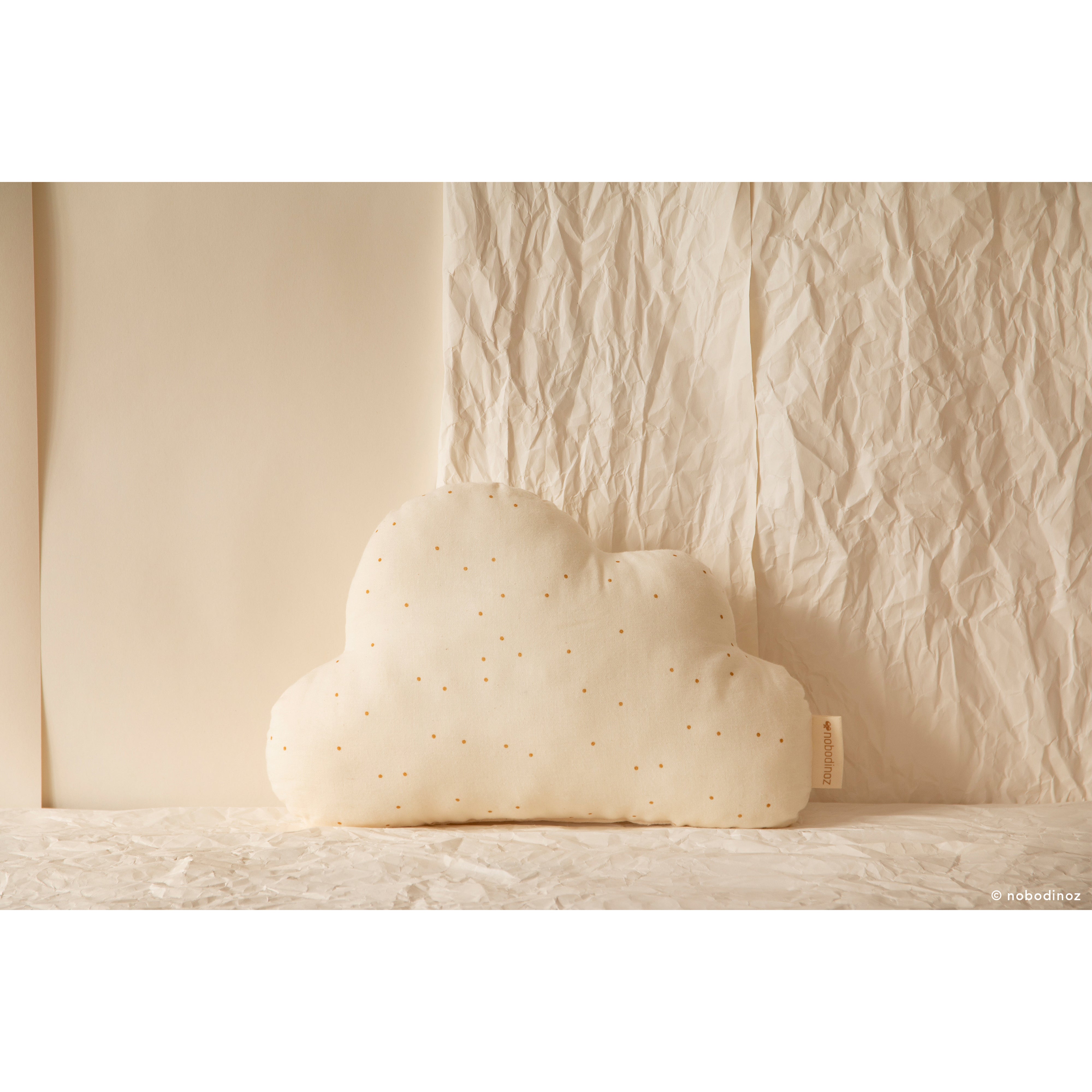 nobodinoz-cloud-cushion-honey-sweet-dots-natural- (2)