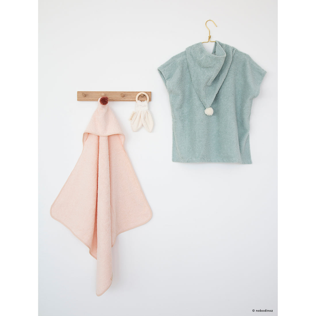 nobodinoz-cute-poncho-green- (5)