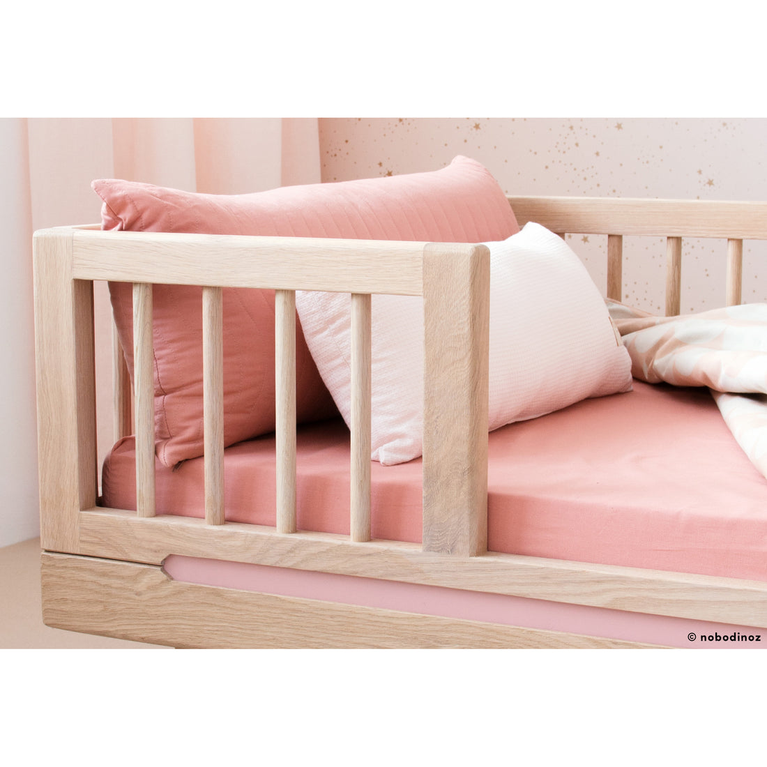 nobodinoz-hardy-long-cushion-honey-comb-natural- (11)