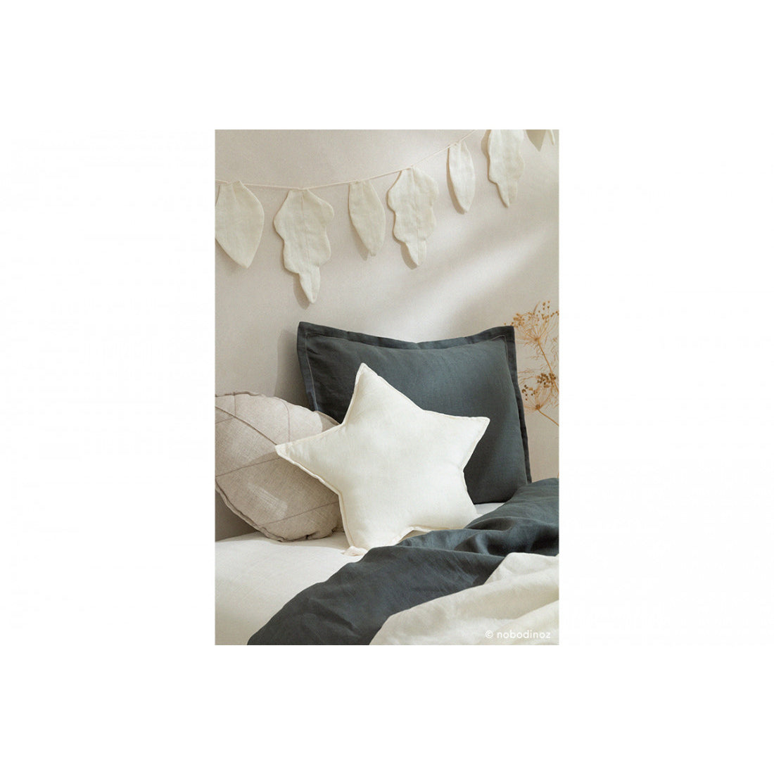 nobodinoz-lin-français-star-cushion-off-white-nobo-4922922- (3)