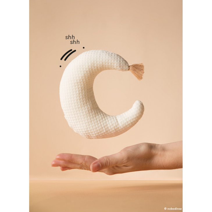 nobodinoz-magic-moon-rattle- (3)