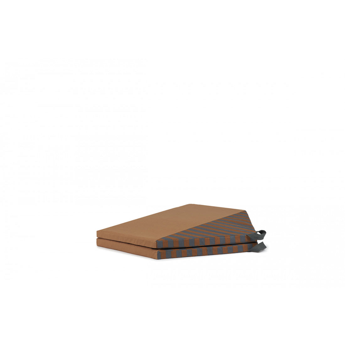 nobodinoz-majestic-house-foldable-eco-floor-mat-140x78x4-blue-brown-stripes-nobo-4925336- (8)