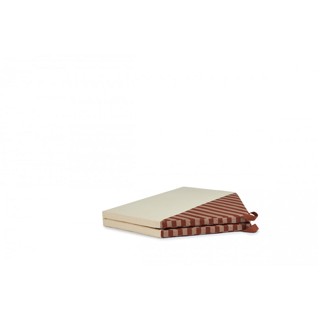 nobodinoz-majestic-house-foldable-eco-floor-mat-140x78x4-marsala-taupe-stripes-nobo-4925343- (5)
