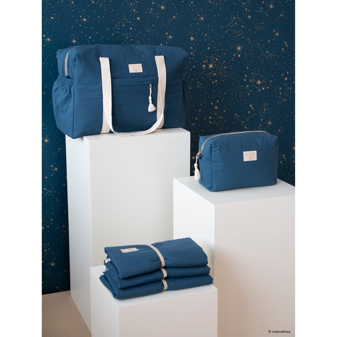 nobodinoz-mozart-waterproof-changing-pad-night-blue- (3)