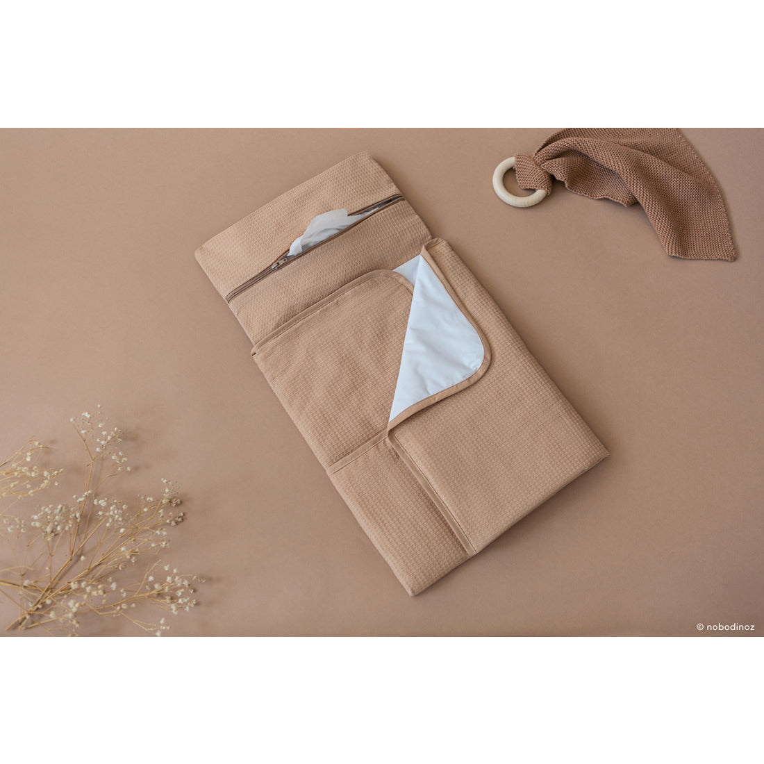 nobodinoz-mozart-waterproof-changing-pad-nude- (7)