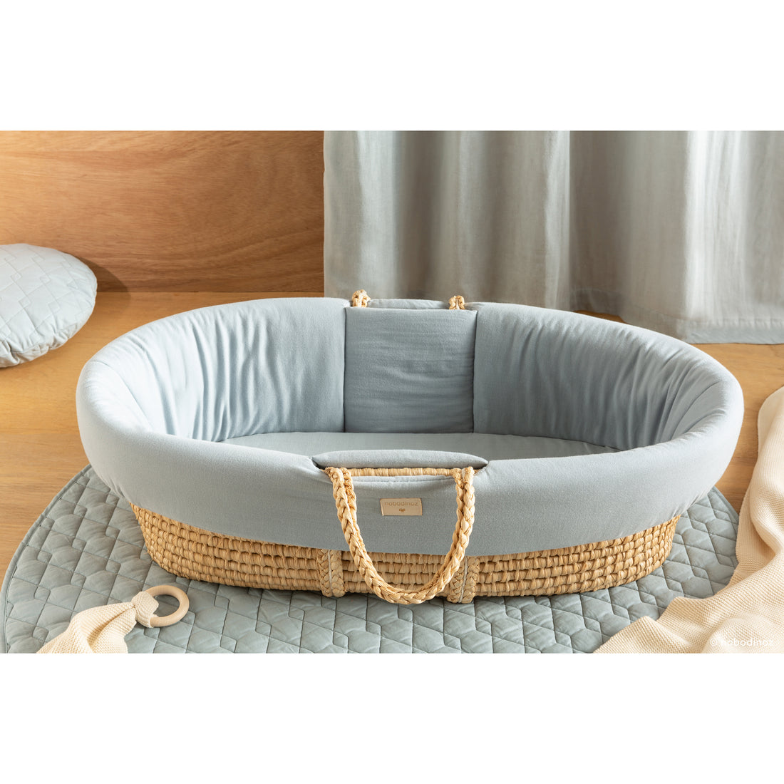 nobodinoz-padded-baby-moses-cover-riviera-blue- (6)